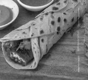 Single Egg Single Paneer Roll