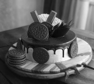 Oreo Kitkat Cake