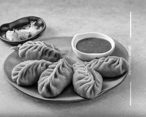 Veg. Momos Kurkure