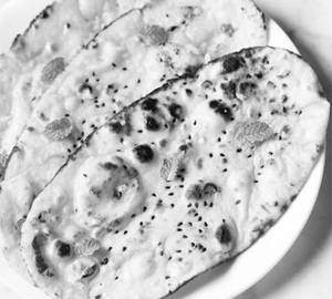 Garlic naan