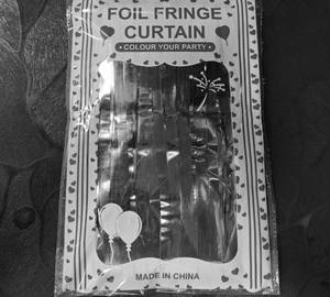 Foil Fringe Curtain [golden]