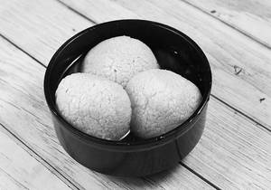 Gur Rasgulla (1 Pc)
