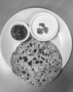 Paneer Paratha With Curd (1 Pcs)