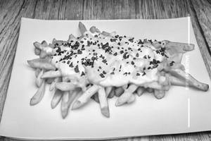 Creamy Cheese Fries