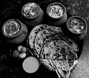 Angithi Spl Matki Family Pack [Serves In 4 Matki ]