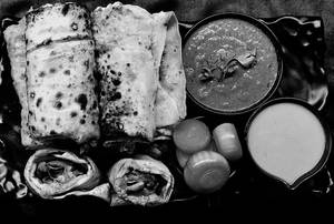 Achari Chaap Roll With Gravy
