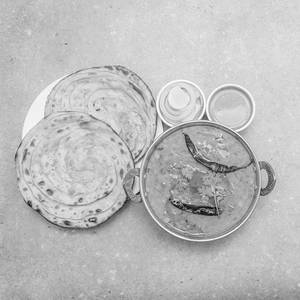 Dal Makhani + 2 Paratha With Raita
