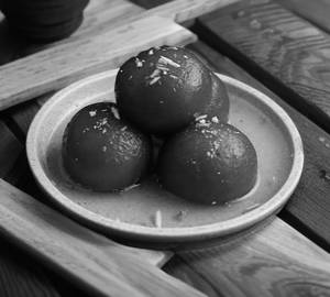 Gulab Jamun 3 Pcs 