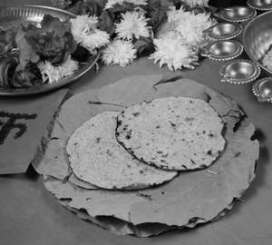 Safed til tandoori roti