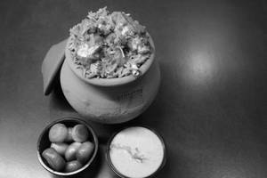 Chaap Curry With Rice Matki Combo
