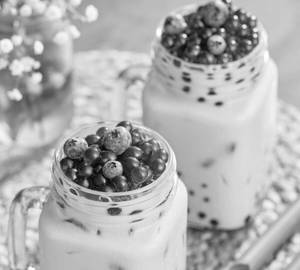 Blueberry cheesecake boba shake
