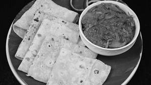 Kadhai Soya Chaap+2 Rumali Roti