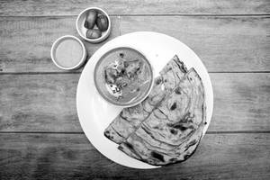 Butter Shahi Chaap +2 Rumali Roti