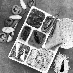 Punjabi Thali (Tawa Roti)