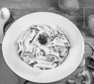 Mushroom Alfredo Pasta