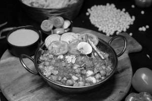 Pindi Chana (masaley Daar)
