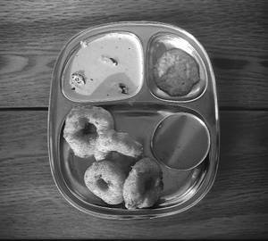Sambar vada [4 pieces]