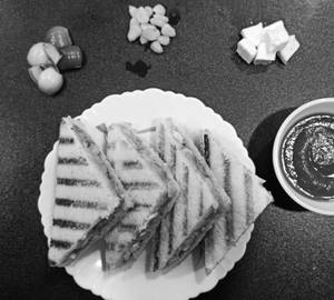 Paneer and corn sandwich