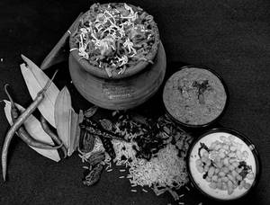 Matki Special Veg Biryani [Serves With Gravy Or Raita}