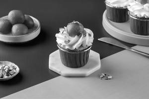 Gulab Jamun Vanilla Cupcake