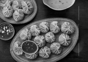 Steamed Cheese  Corn Momo[6  Pieces]