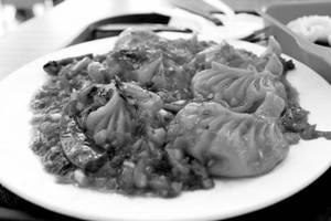 Schezwan Chicken Momo (5pc)