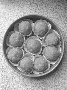 Boondi Ladoo