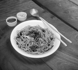 Veg Garlic Chowmein