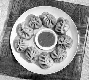 Chicken Fried Momos (8 Pieces)