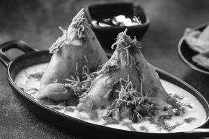 Dahi Samosa(1 Pcs)