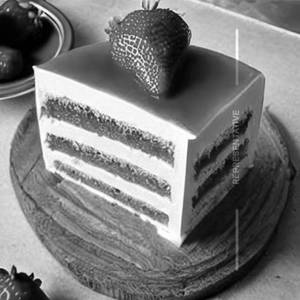 Strawberry Pastry (1 Piece)