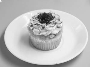 Eggless Raspberry Pistachio Cupcake - Single Piece
