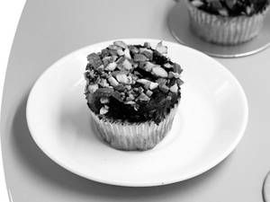 Eggless Coffee Almond Cupcake - Single Piece