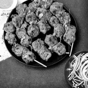 Chicken Lahsuni Kebab