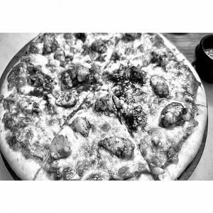 Barbeque Smoked Chicken Pizza