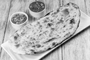 Amritsari Kulcha With Butter