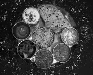Fixed Punjabi Thali