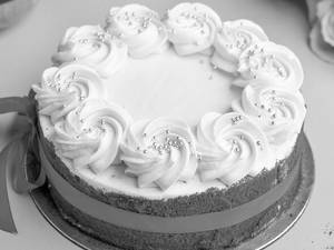 Rakhi Special Red Velvet Cream Cheese Cake (0.5 Kg)