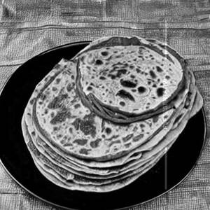 Green saag paratha [per piece]