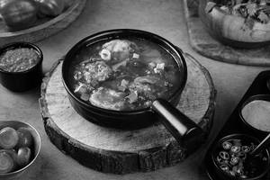 Chilly Momos Veg Gravy