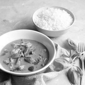 Chicken thai curry with jasmine rice green