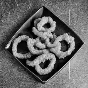 Deep fried calamari rings