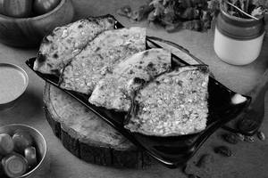 Garlic Chilli Parantha