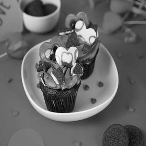 Valentine Oreo Cupcake 1pc.