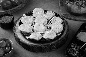 Veg Steam Momos (10pc)
