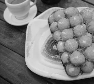 Gond Ghee Laddu