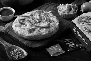 Onion & Capsicum Pizza