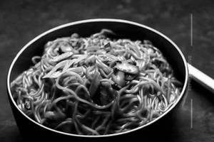 Mushroom Schezwan Noodles
