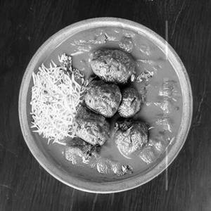 Vegetable kofta curry