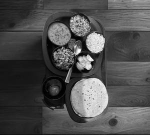 Special Moms Deluxe Thali